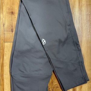 P’tula Leggings 23 in - Alainah III in Sharkskin